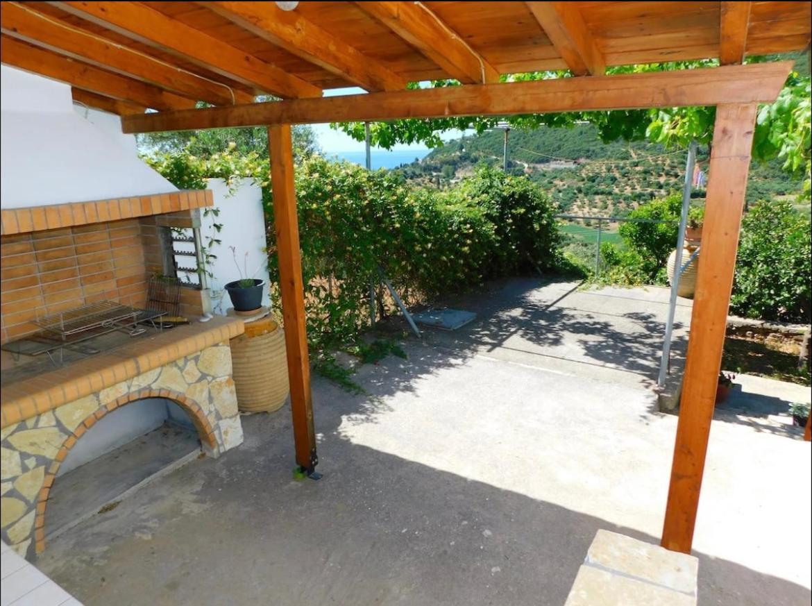 Nirvana Guest House Vasilitsion Exterior photo